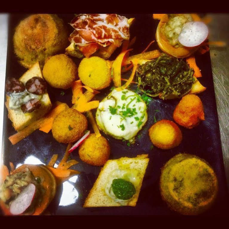 Manouche Affittacamere Osteria Касерта Екстериор снимка